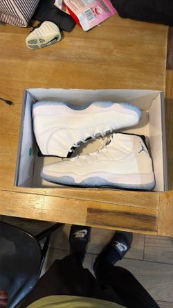 Jordan 11 Legend Blue