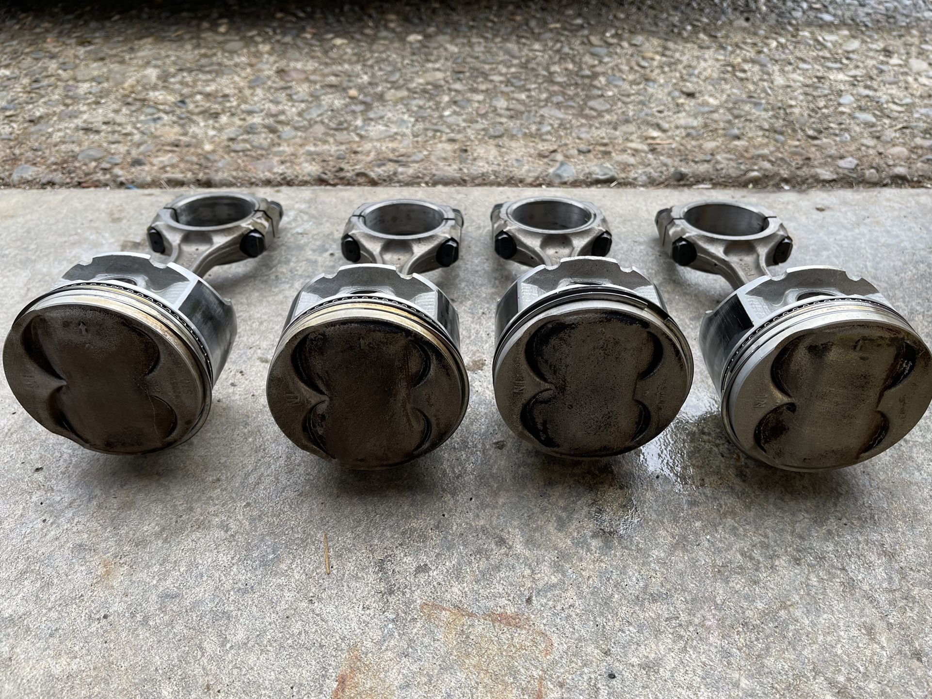 B20 YCP Pistons on B20 Rods with ARP Bolts.