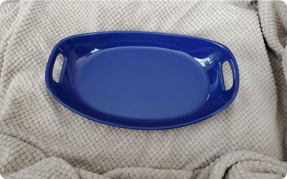 Serving Platter / Bakeware by Rachael Ray