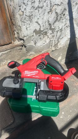 Milwaukee bandsaw