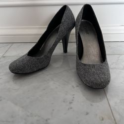 Gray Heels - Dexter - Size 8.5