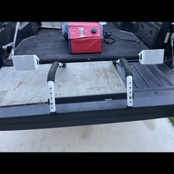 Doorway, pull up exercise bar, chin up bar good shape