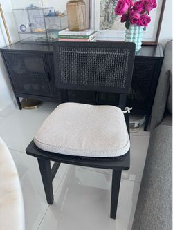 Dining chairs (4)
