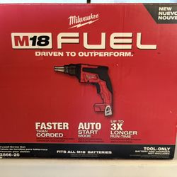 Milwaukee Fuel Screw Gun 