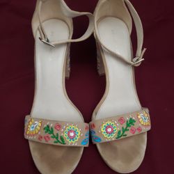 Pelle Moda Size 9