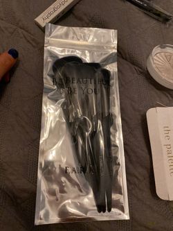F.a.r.a.h makeup brush set of 3