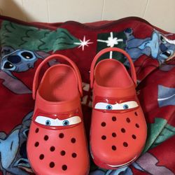 lightning mcqueen crocs 
