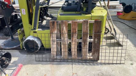 Metal grate/ cage