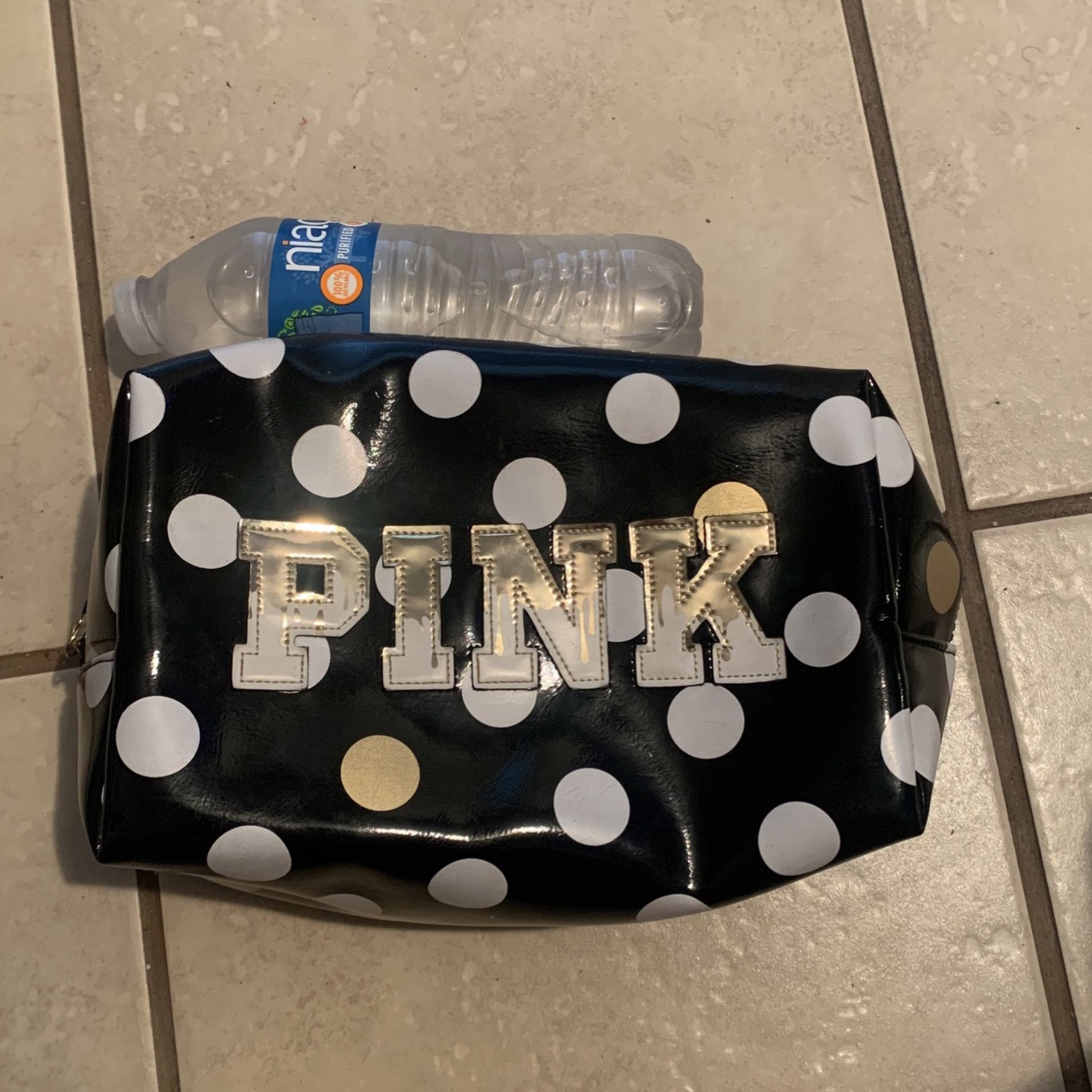 Designer Makeup Bag Travel Cosmetic Case for Sale in Brooklyn, NY - OfferUp