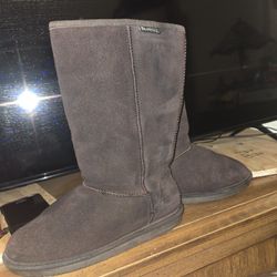 CUTE BEARPAW BOOTS SIZE 8 WORN TWICE NO FLAWS