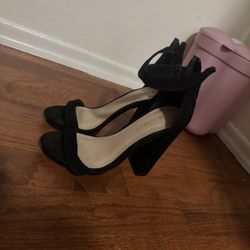 Women Black Heels 