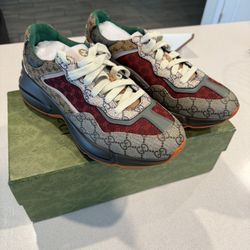 Gucci Sneakers 