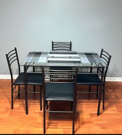 Dinner Table Set
