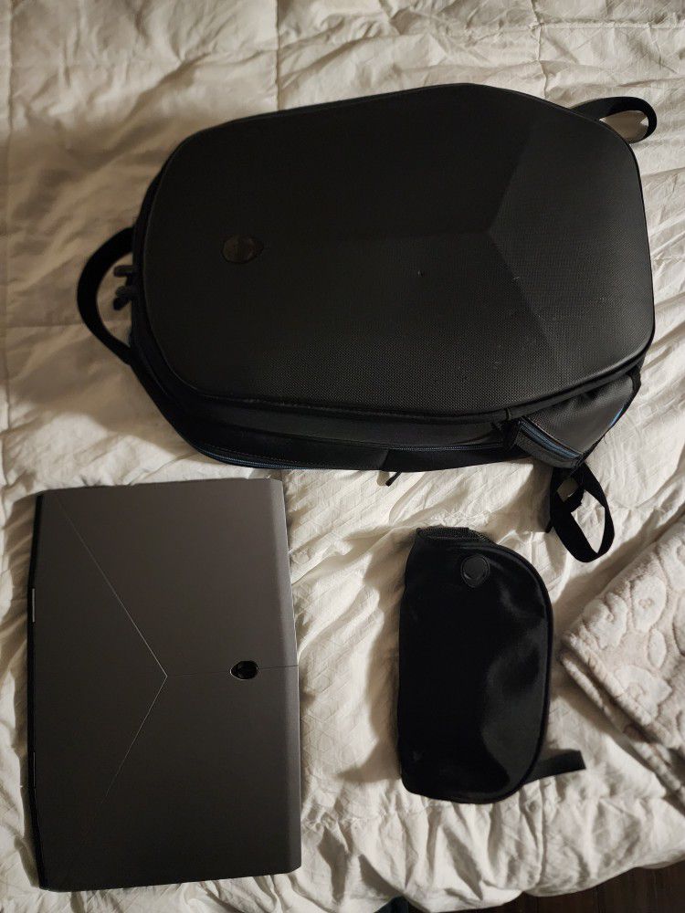 Alienware laptop w/ Official Backpack And Charger Carrybag