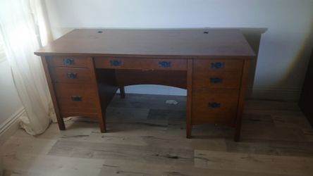 Executive desk set