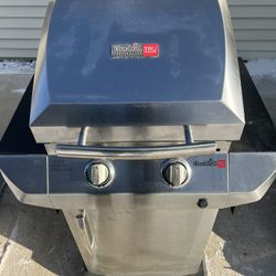 Char Broil Performance 2 Burner Gas Grill-MAKE OFFER. 