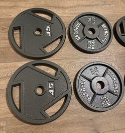 BRAND NEW Full Set Of Cast Iron Weight Plates  from 2.5s to 45s  Pounds [Total: 245 lbs]