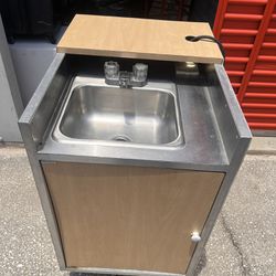 portable sink, outsoor construction site hand sink 🚰