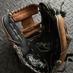 R9 11.25 Rawlings Infield Glove 