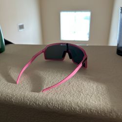 Oakley 9406 Prizm Sun Glasses In Pink With Violet Lens 