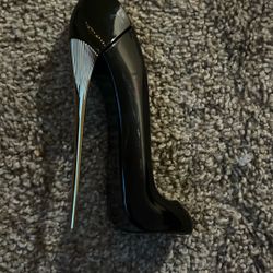 Carolina Herrera Perfume