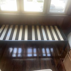 Twin Metal Frame