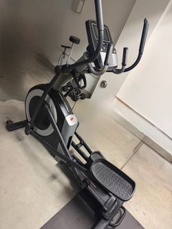 ProForm Carbon E7 Elliptical Trainer with iFit / Touch screen