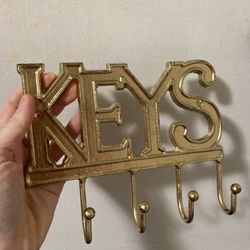 Gold key hook