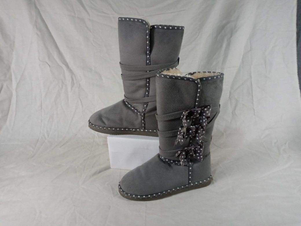 Women 7 JustFab Mid Calf Grey/ White Dots Winter Boots