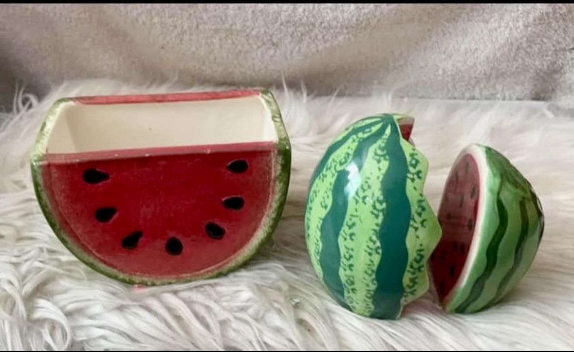 Watermelon salt & pepper shakers & Napkin Holder