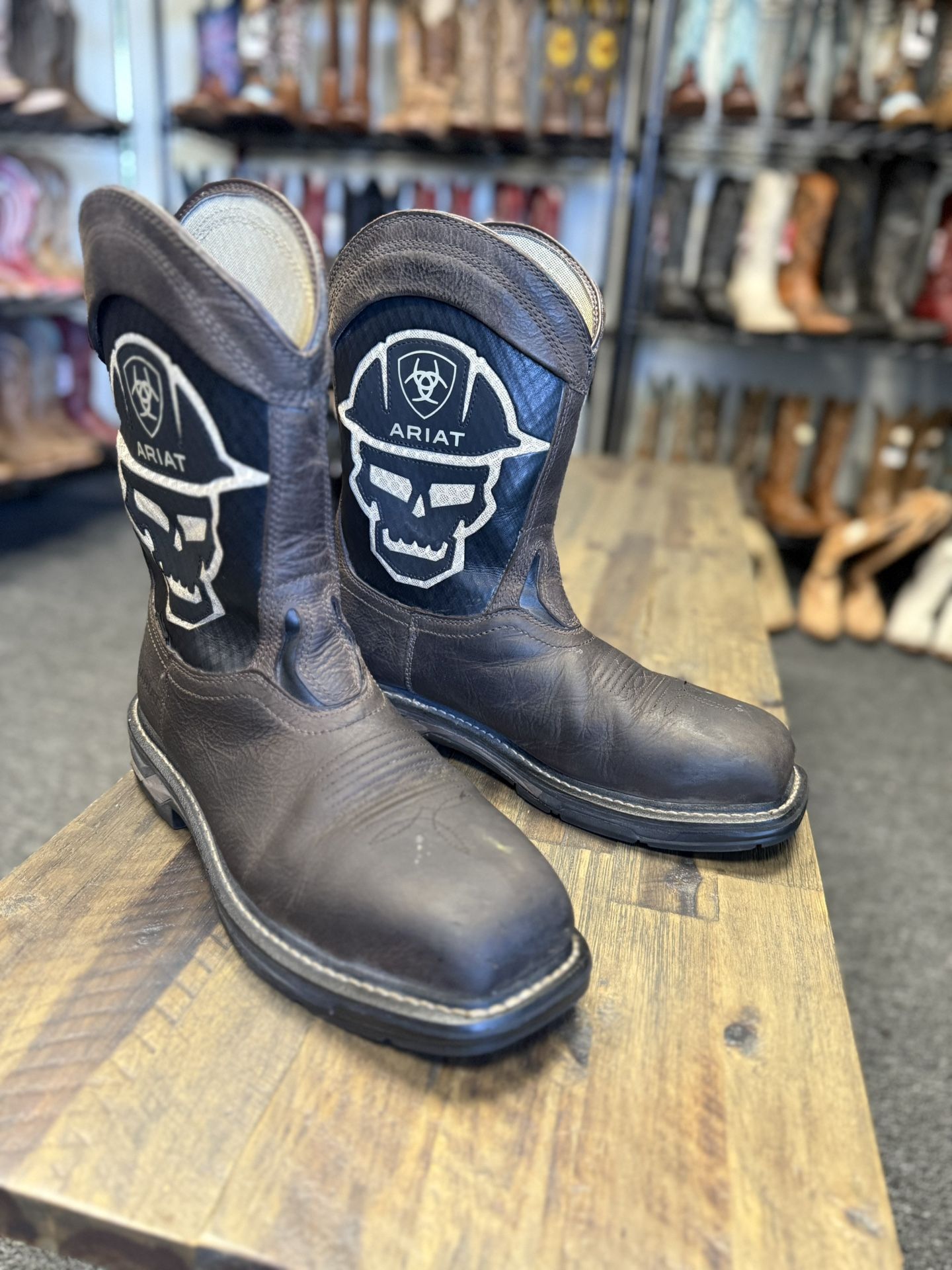 Ariat Comp Toe Workhog VentTEK Skull Work Boot Western 10.5