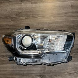 Toyota Tacoma Headlights 