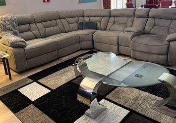 Gray couch with 3 automatic recliners