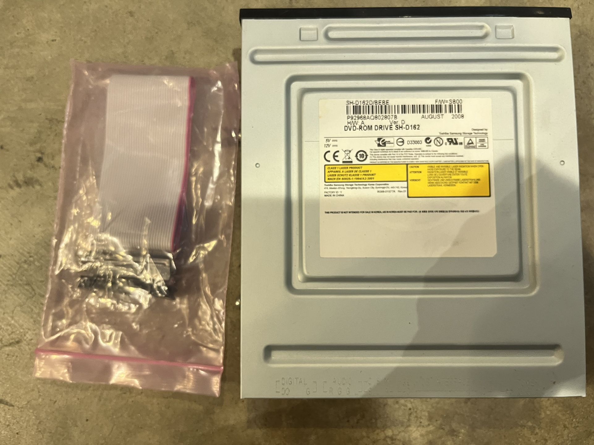 New DVD SH-D162 drive for reading XBOX 360 game disk.