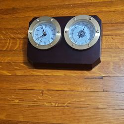 Clock With Thermo Meter