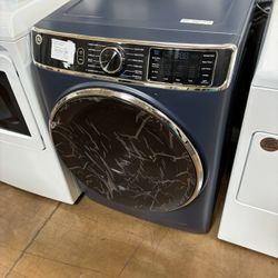 Electric dryer 27 inch wide GE Saphire blue color