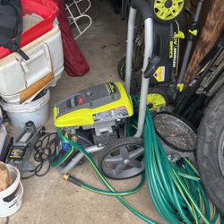 Pressure Washer And All Needed Accesorios 