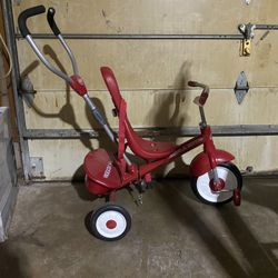Radio flyer steer and stroll tricycle 
