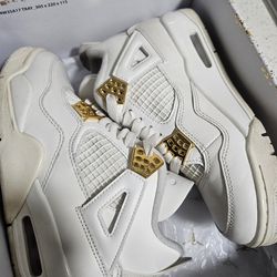 WMNS Air Jordan Retro 4 Size 5.5 $100