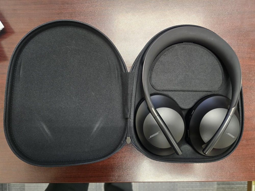 Bose Headphones 700, Bluetooth Over the Ear Wireless Headphones