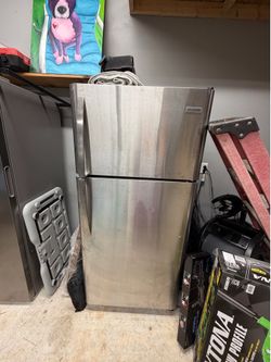 Free Frigidaire Fridge- pending pick up