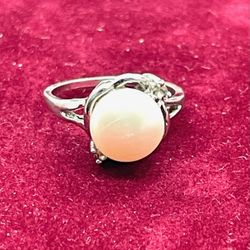 Stunning Sterling Pearl Ring Sz. 5.25