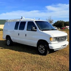 2003 Ford E-350