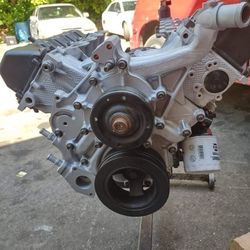 Engine 100% Rebuild...4.7 V8...0 Miles...1 Yr Guaranty... 16 Sparks Plugs..For 2008-2012... For Dodges..Crysler Aspen..And Jeeps..