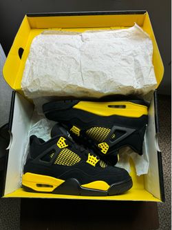 Jordan 4 Retro Thunder Yellow