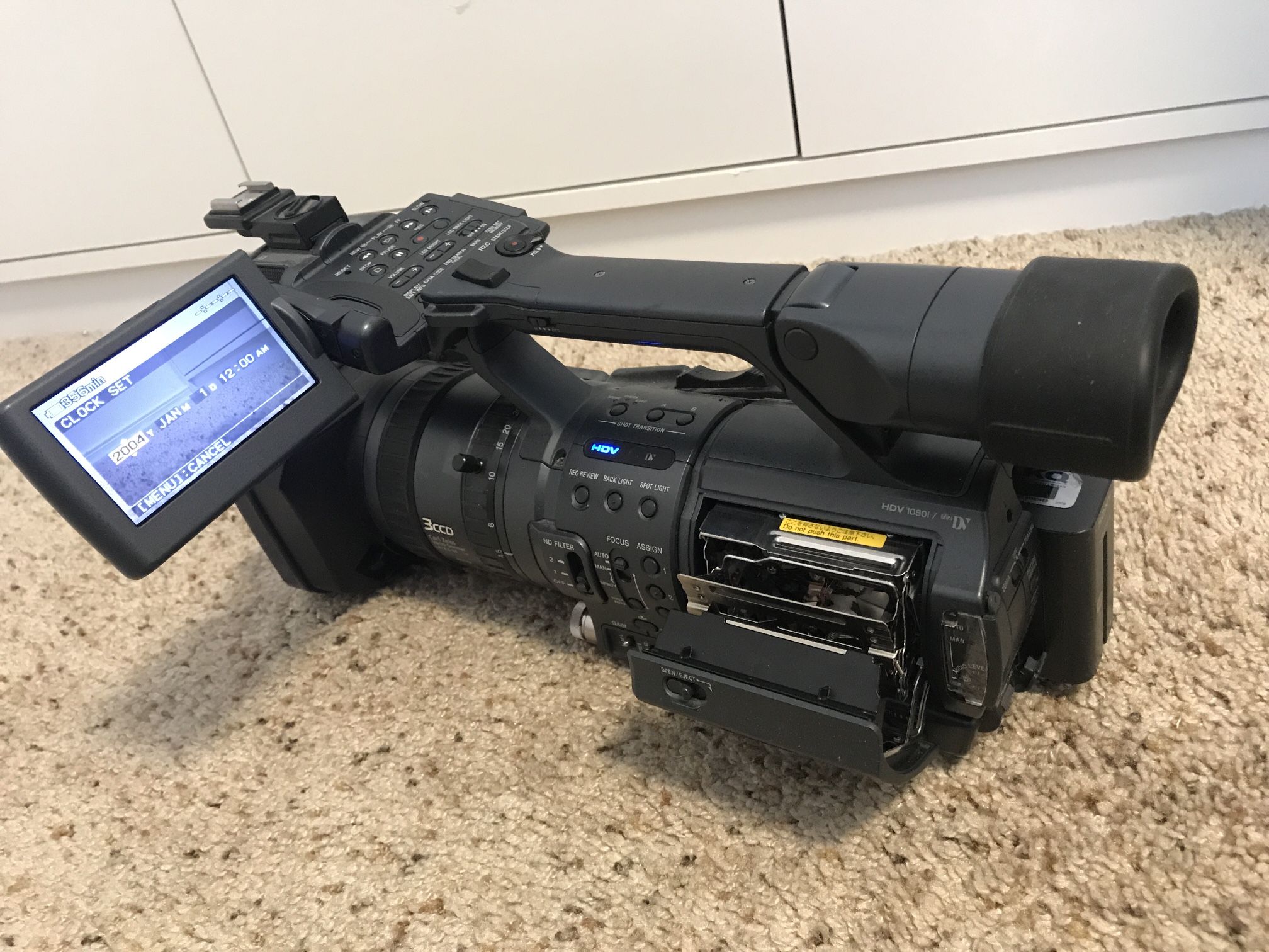 SONY HDR-FX1 3CCD Digital HD Video Camcoder Camera Recorder