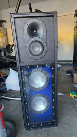 Speakers 2 of them