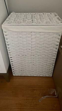 Laundry Hamper with Lid