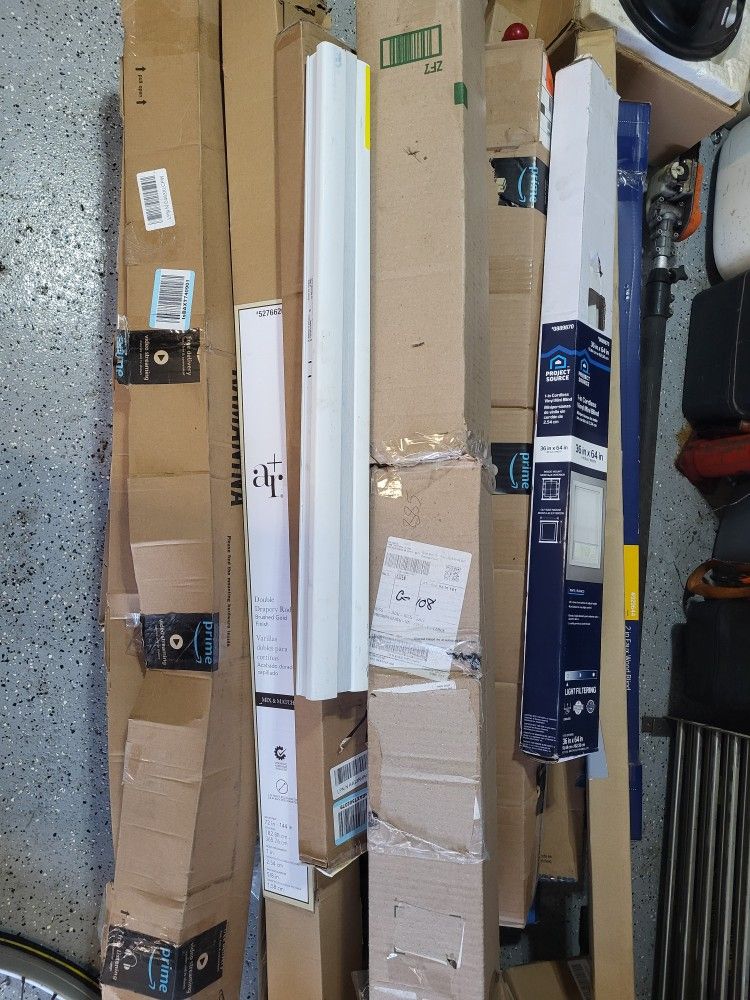 BLINDS about 20 or sets