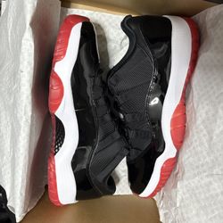 Jordan 11 Low Bred